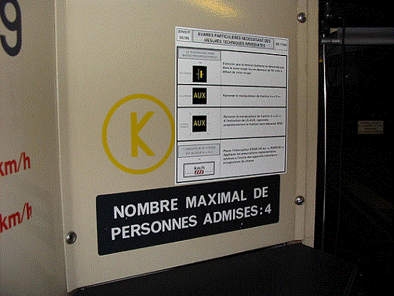 lettre k en cabine de conduite